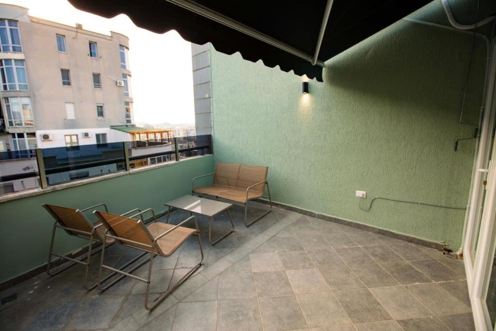 Luxury Apartment At Condor Center Tirana Exterior photo