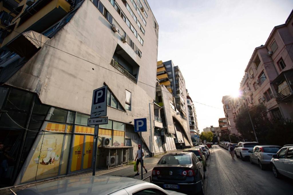 Luxury Apartment At Condor Center Tirana Exterior photo