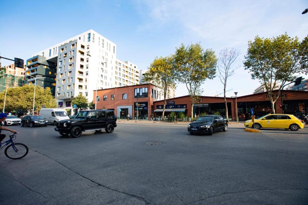 Luxury Apartment At Condor Center Tirana Exterior photo
