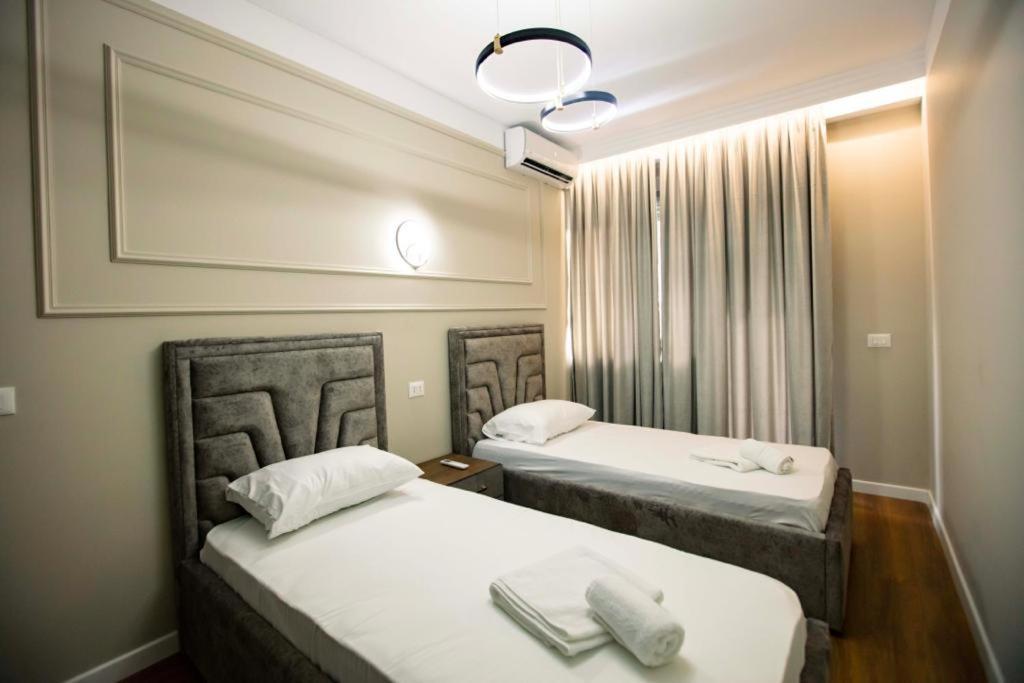 Luxury Apartment At Condor Center Tirana Exterior photo
