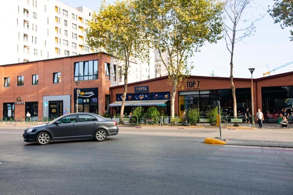 Luxury Apartment At Condor Center Tirana Exterior photo
