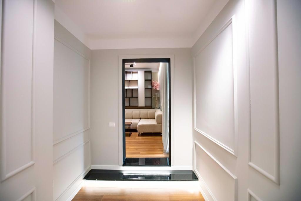 Luxury Apartment At Condor Center Tirana Exterior photo