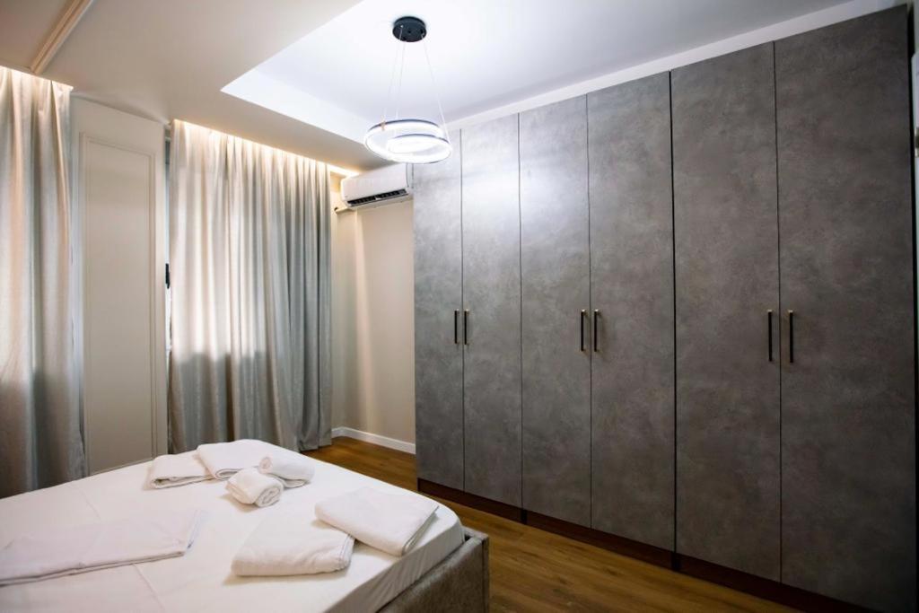 Luxury Apartment At Condor Center Tirana Exterior photo